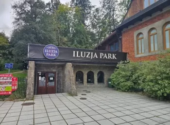 خدع بصرية وأطفال في Iluzja Park Zakopane