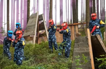 مركز لعب البينتبول في زاكوباني