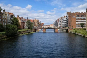 البلدة القديمة والواجهة المائية في غدانسك من أهم المدن السياحية في بولندا