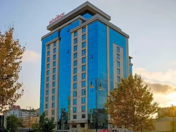 فندق موفنبيك وينتر بارك باكو في أذربيجان بالقرب من وسط مدينة باكو