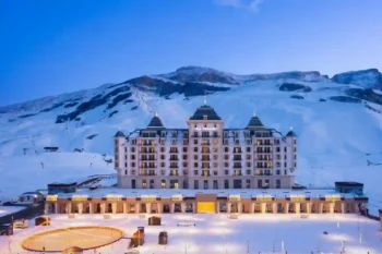 فندق Pik Palace Shahdag Resort وسط جبال شاهداغ المغطاة بالثلوج في أذربيجان