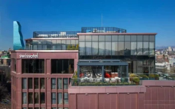 واجهة فندق Swissôtel Tbilisi في أفضل مناطق السكن في تبليسي جورجيا من الخارج